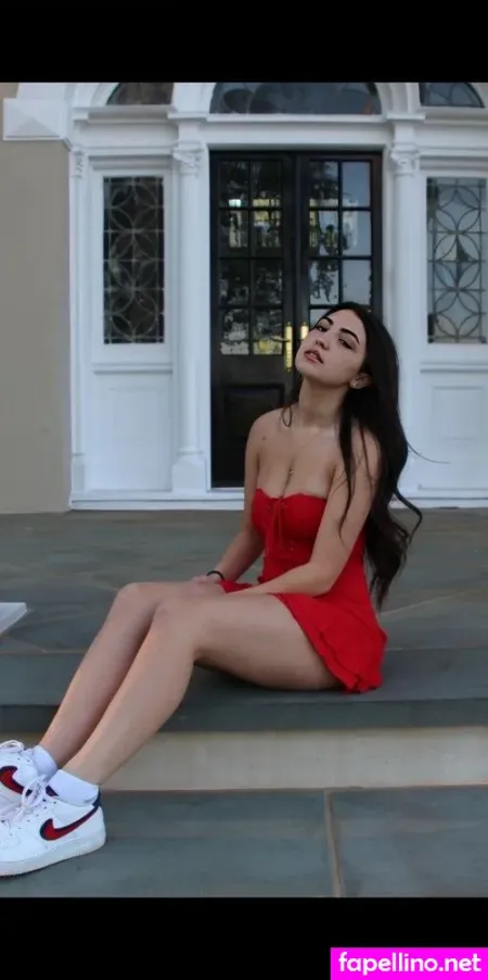 Elllaa9012 OnlyFans Thumbnail #GjDBLfBZta