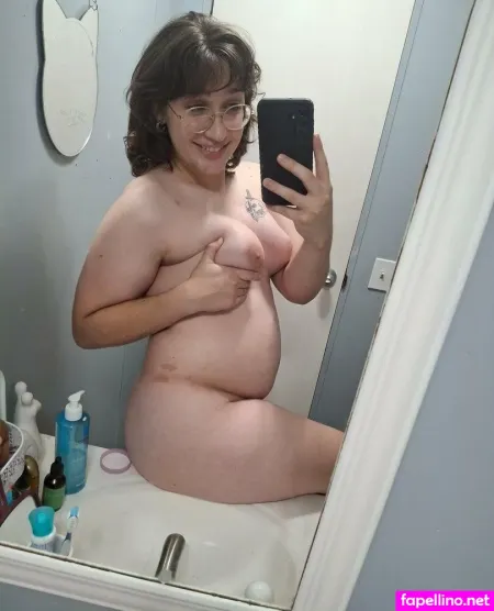 Ellmacroon2 OnlyFans Thumbnail #P3YUTkqjx3