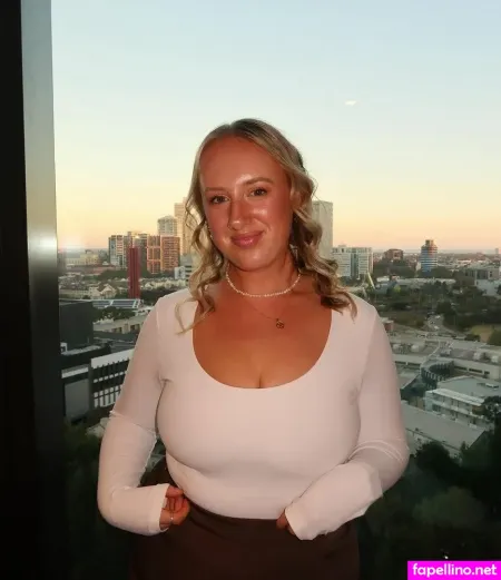 Elloise OnlyFans Thumbnail #8dnY2avx1a