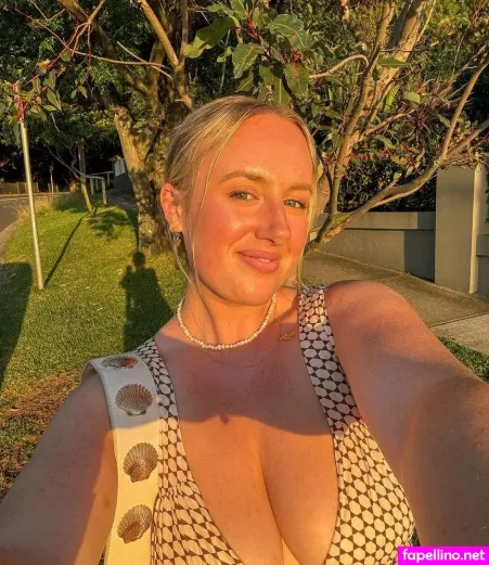 Elloise OnlyFans Thumbnail #GJpgdCvHfP