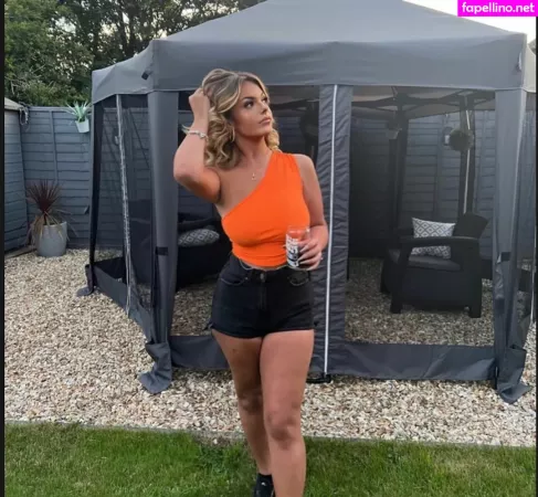 Ells Ann OnlyFans Thumbnail #Da7UoA50GL