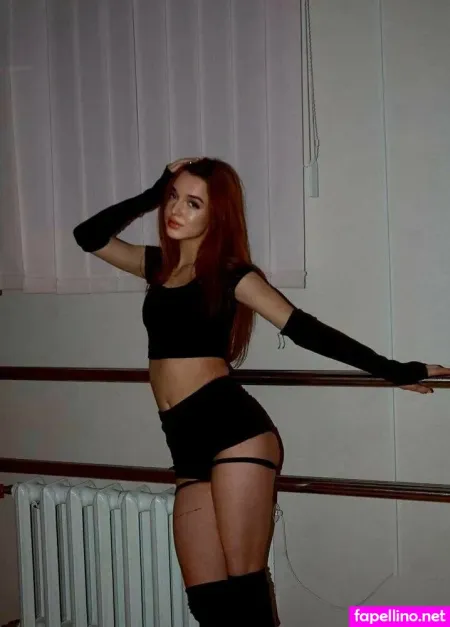 Elly Petite OnlyFans Thumbnail #MhvWyiQRCY