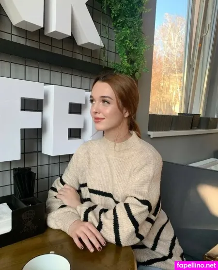 Elly Petite OnlyFans Thumbnail #mACkd6sI2A