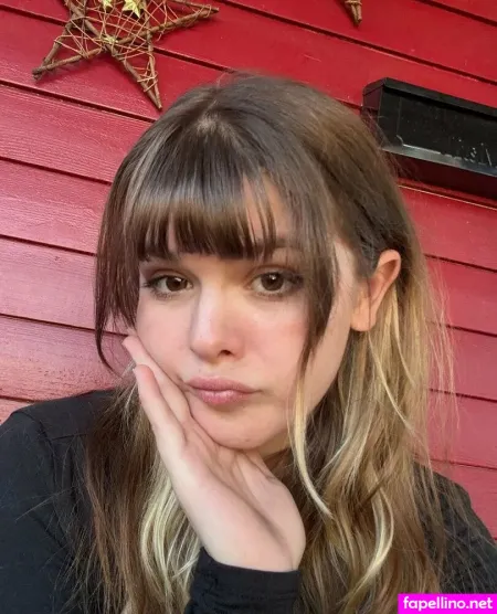 Ellybums Main Profile Photo