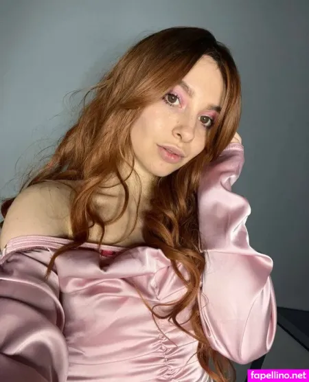 Ellyhughes OnlyFans Thumbnail #1plexBoo8I