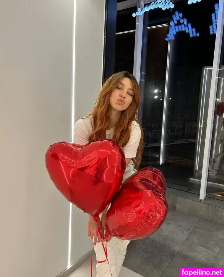 Ellyhughes OnlyFans Thumbnail #axOPIOZCe0