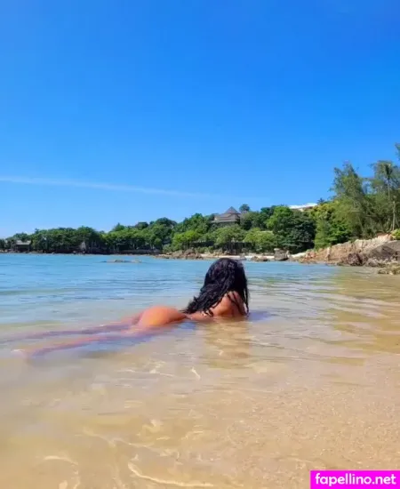 Ellyla OnlyFans Thumbnail #VoYgfyfXXc