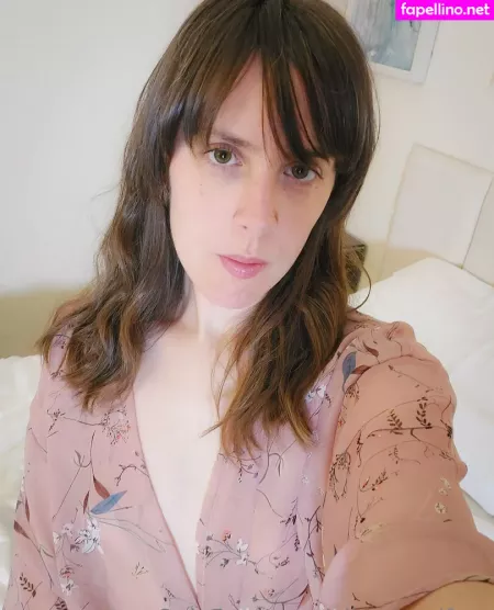 Ellynaomifree OnlyFans Thumbnail #YW2VKsngI1