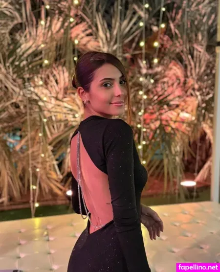 Ellyw OnlyFans Thumbnail #LDCm7YxGOr