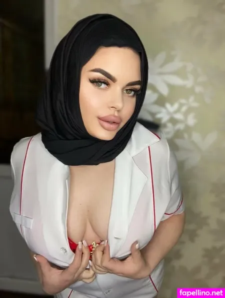 Elmira111 OnlyFans Thumbnail #0B0nL584A1