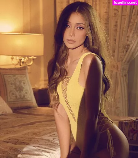 Elnaz Golrokh OnlyFans Thumbnail #g07oJMcY9Q