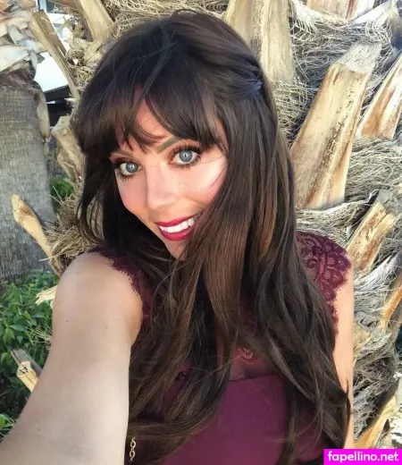 Elodie Delmas OnlyFans Thumbnail #I4eFfw7to0