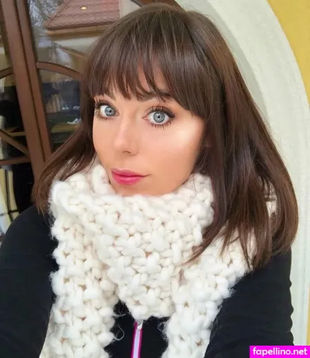 Elodie Delmas OnlyFans Thumbnail #RFpL1Cuqe0