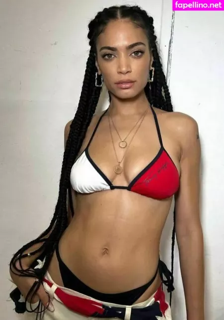 Elodie Di Patrizi OnlyFans Thumbnail #TwTbje1RmR