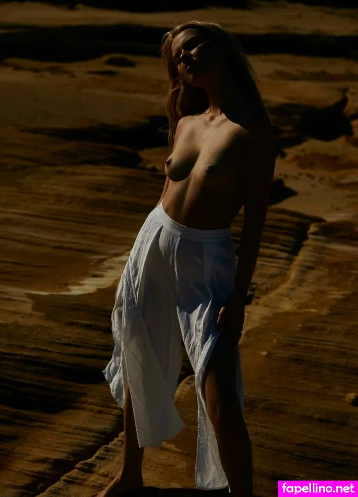 elodierussell Nude Leaked OnlyFans Photo #pHhhroH2Ae