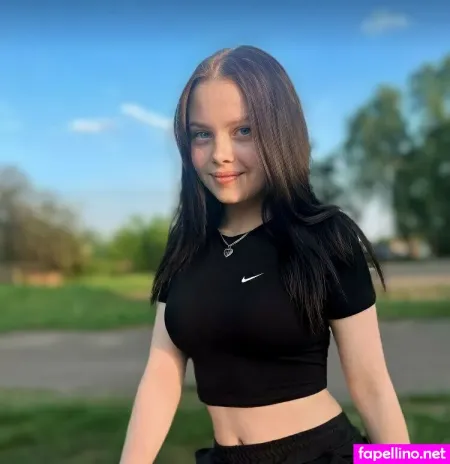 Elodiepeach OnlyFans Thumbnail #GJh71vgZ5n