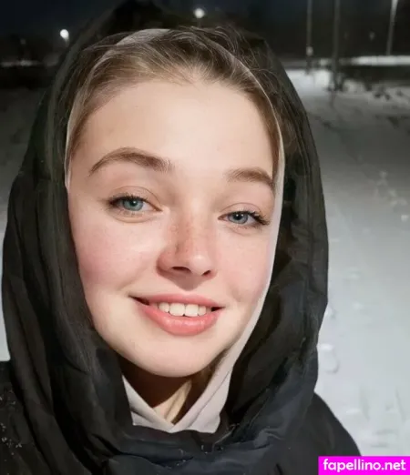 Elodiepeach OnlyFans Thumbnail #REK0AhNH4E