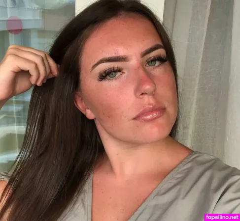 Eloise Groves OnlyFans Thumbnail #755mn1tLkY