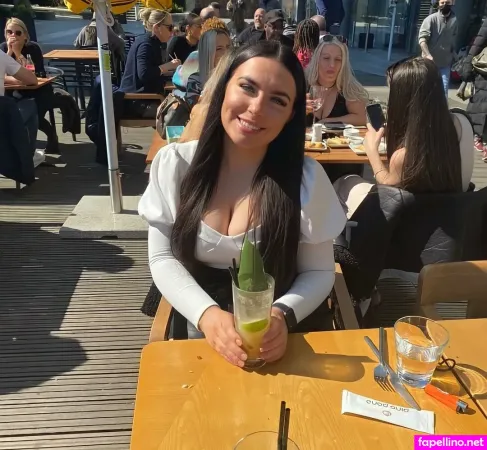 Eloise Groves OnlyFans Thumbnail #X0qJPAPuMD