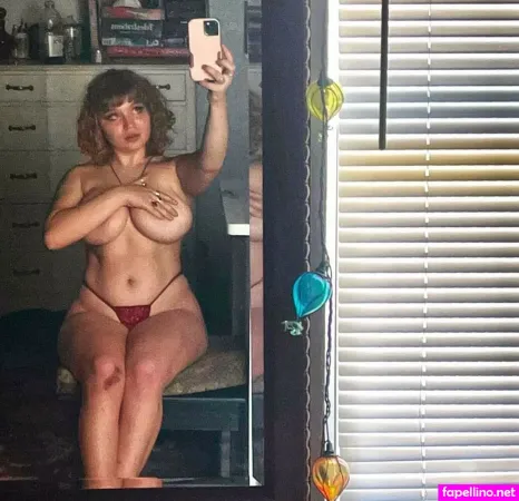 Eloise Hoochie Coochi OnlyFans Thumbnail #A4d26ulbRT