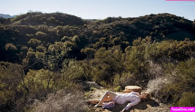 Eloise Mumford OnlyFans Thumbnail #WkMWlJPopo