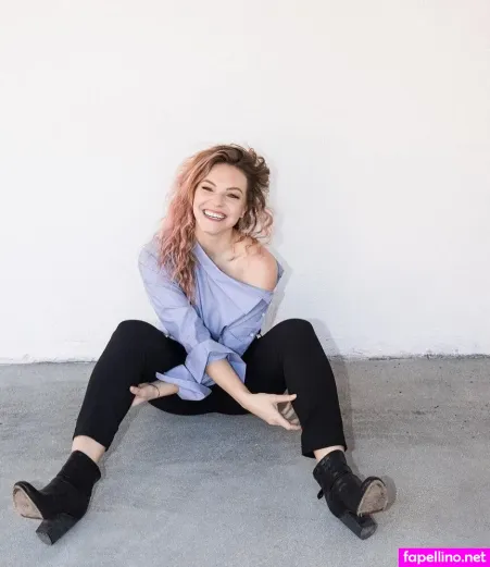 Eloise Mumford OnlyFans Thumbnail #zY3SI1GAEJ