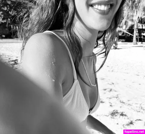 Eloise Webb OnlyFans Thumbnail #1xOEDtk2Of