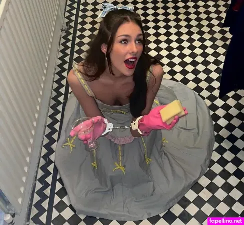 Eloise Webb OnlyFans Thumbnail #El1qDRlibu