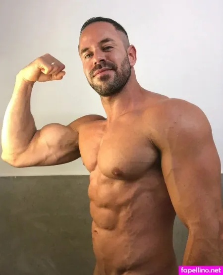 Elon Essexteaser 1 OnlyFans Thumbnail #PNkeJyB9bF
