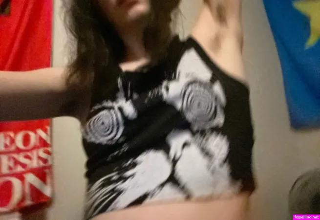 Elouise1871 OnlyFans Thumbnail #0qqrddYdTr