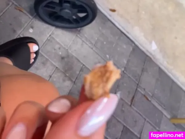 Elquaria OnlyFans Thumbnail #jajl7MIWda