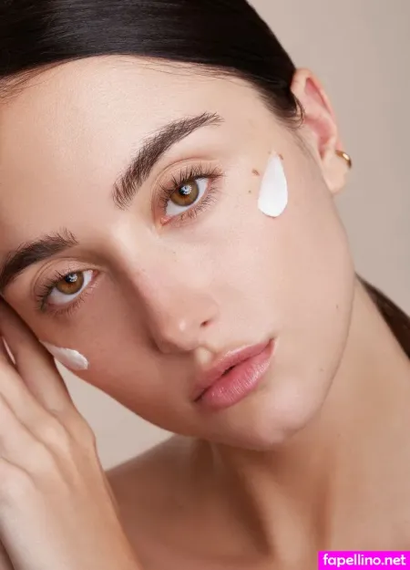 Elsa Couturier OnlyFans Thumbnail #6Q7bL8GUuV