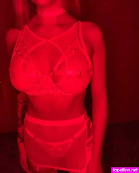 Elsa Cripsii OnlyFans Thumbnail #rC6sBkT2B3