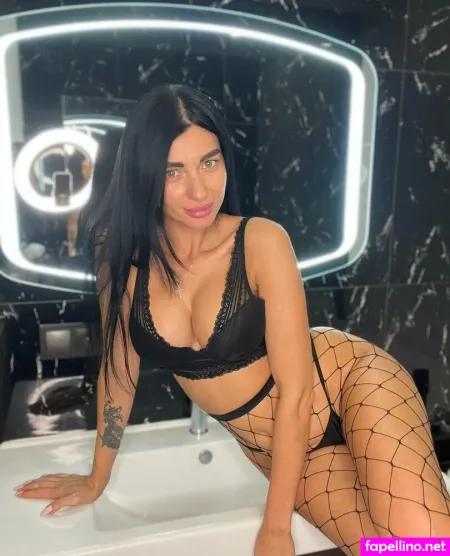 Elsa Dream OnlyFans Thumbnail #B4cmNxdqzV