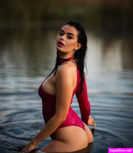 Elsa Latifaj OnlyFans Thumbnail #30PE1boceo