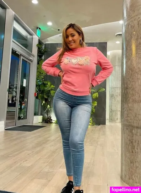 Elsa Oseguera OnlyFans Thumbnail #w586tBG9g5
