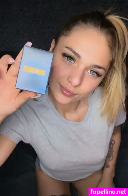 Elsa Weissenbach OnlyFans Thumbnail #6RKo4YCFVz