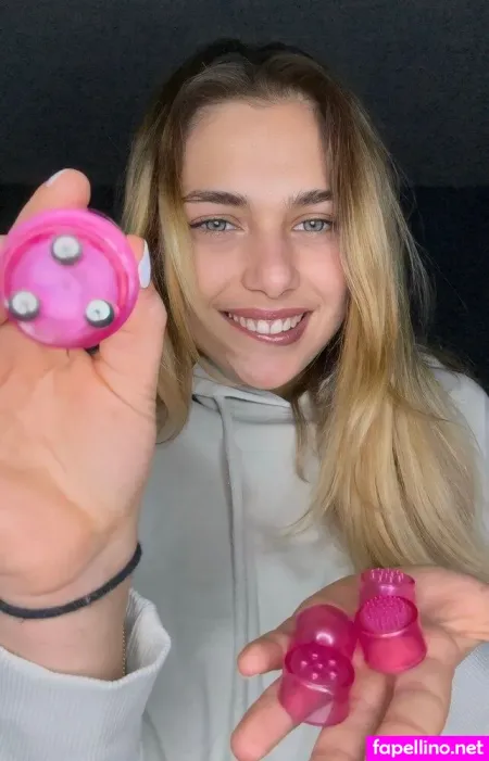 Elsa Weissenbach OnlyFans Thumbnail #iZWqzaTe2g