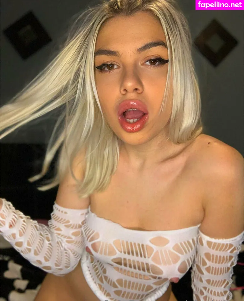 aleryde, elsakroes Nude Leaked OnlyFans Photo #3Vow4L3yt7