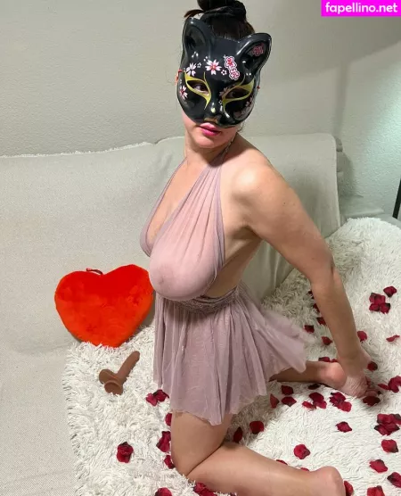 Elsaliux OnlyFans Thumbnail #BYeoznwj6c