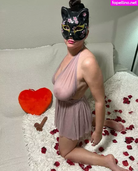 Elsaliux OnlyFans Thumbnail #MDWfZpWelZ