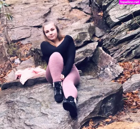 Elsalmorton OnlyFans Thumbnail #9YH6eWAWq9