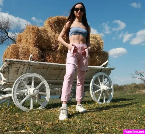 Elsaweiner OnlyFans Thumbnail #5M7EfFlAm6