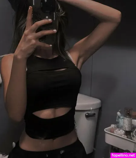 Elsiearaujoo OnlyFans Thumbnail #WCp6fEnXqR