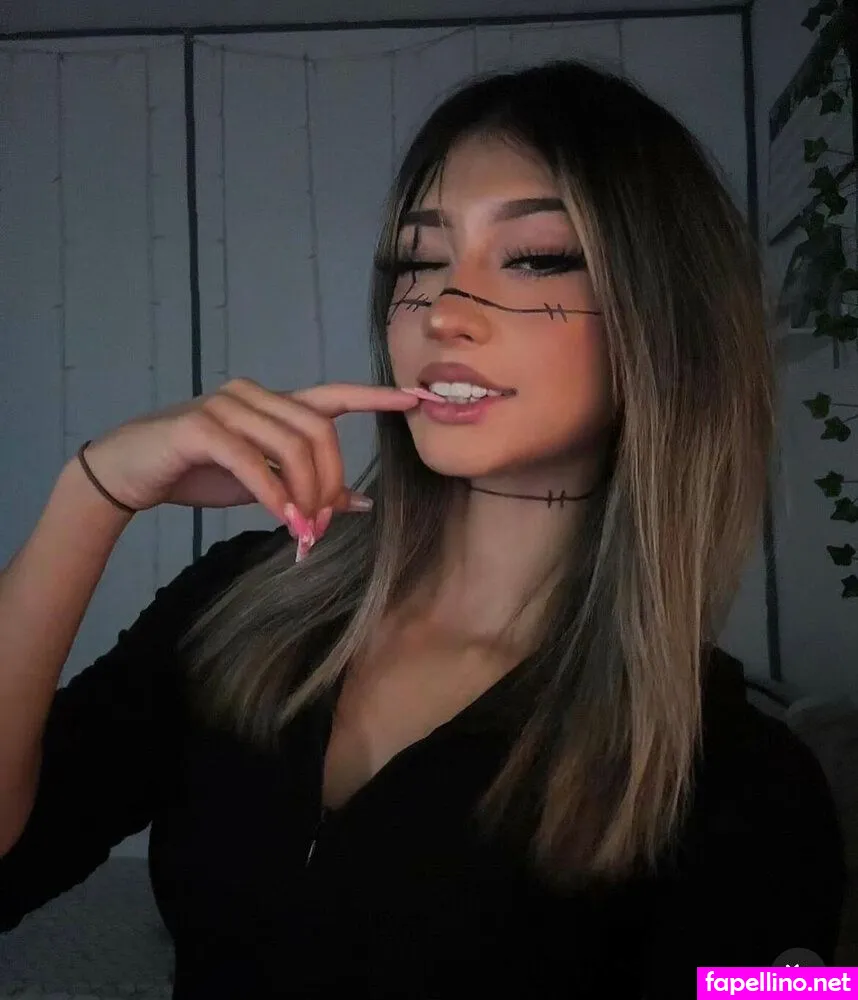 elsiearaujoo, elsiesmellsiee Nude Leaked OnlyFans Photo #XlNarJmLT0