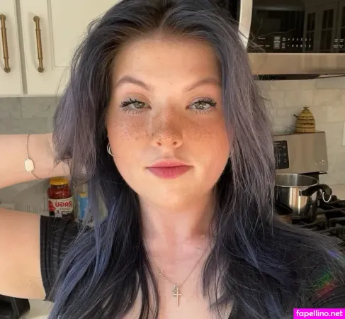 Elsuzanne Laurensuzaanne OnlyFans Thumbnail #F5hicJsttp