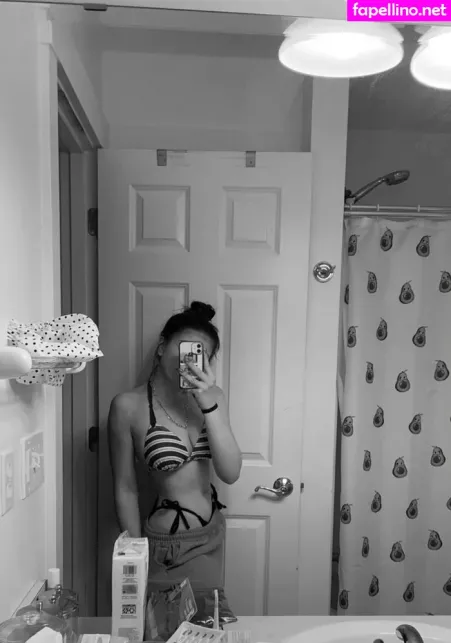 Elsuzannee OnlyFans Thumbnail #YL0xhiRUrt