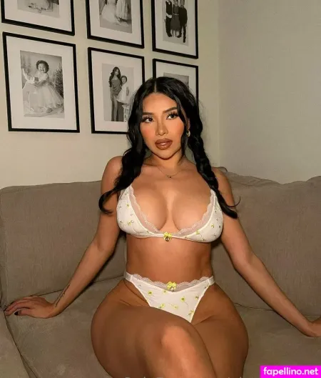 Elsy Guevara 1 Main Profile Photo
