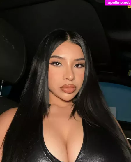 Elsyguevara OnlyFans Thumbnail #J6NfzOWWoQ