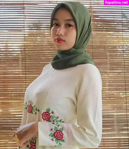 Elvara Caliva OnlyFans Thumbnail #K7JMo8daCq